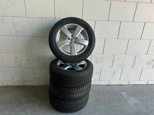 Volkswagen - tiguan - car tyre - afbeelding 7 van  14
