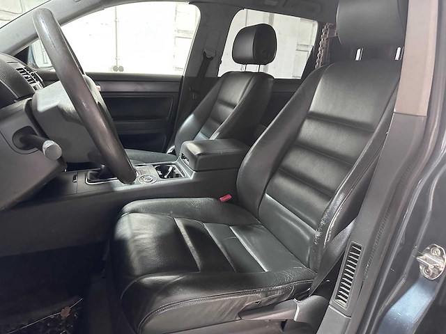 Volkswagen - touareg - 2.5 tdi - 33-bx-kb - afbeelding 6 van  18