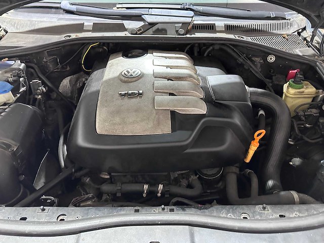 Volkswagen - touareg - 2.5 tdi - 33-bx-kb - afbeelding 10 van  18