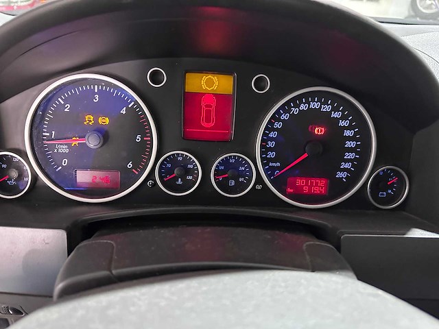 Volkswagen - touareg - 2.5 tdi - 33-bx-kb - afbeelding 18 van  18