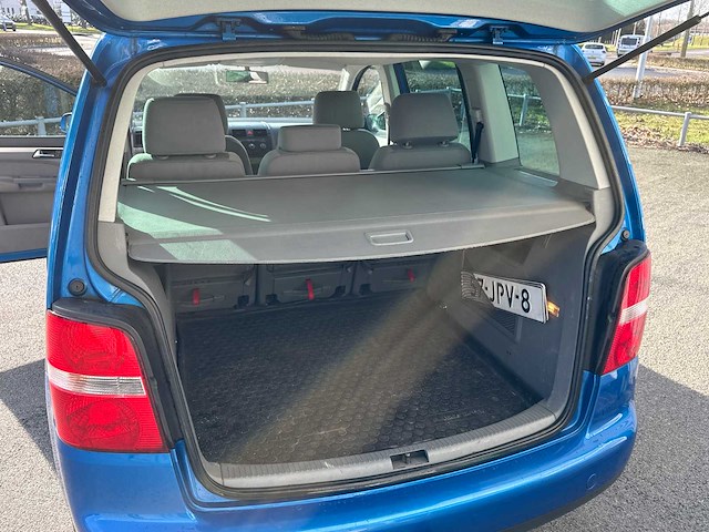 Volkswagen - touran - 1.6-16v fsi - car - 2004 - afbeelding 11 van  34