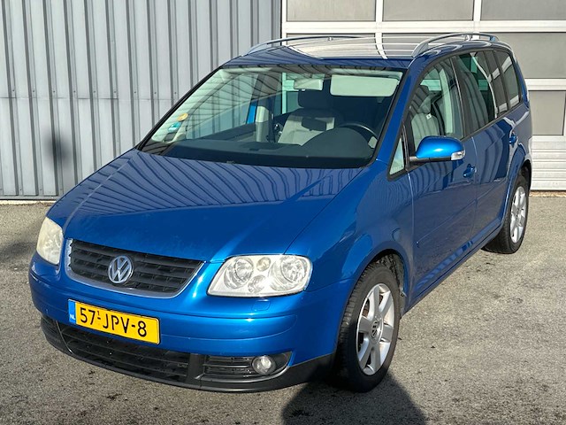 Volkswagen - touran - 1.6-16v fsi - car - 2004 - afbeelding 1 van  34