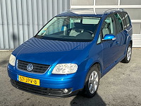 Volkswagen - touran - 1.6-16v fsi - car - 2004