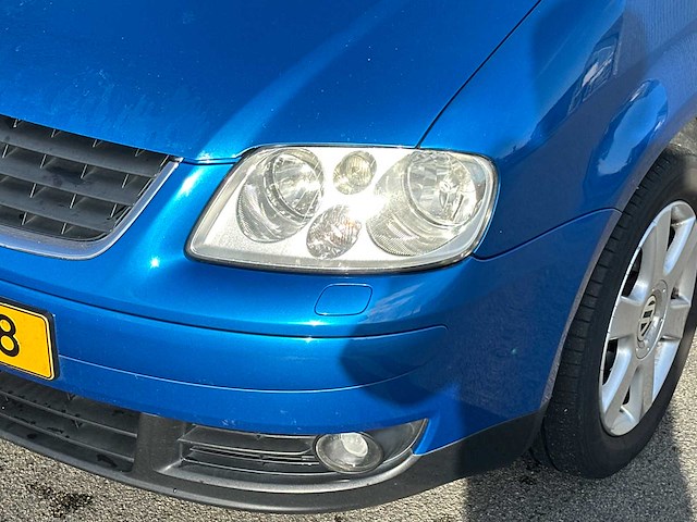 Volkswagen - touran - 1.6-16v fsi - car - 2004 - afbeelding 24 van  34