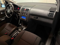 Volkswagen - touran - 1.6-16v fsi athene -85-nv-dr 2004 iaw - afbeelding 4 van  21