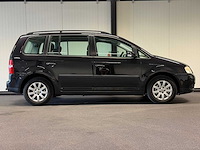 Volkswagen - touran - 1.6-16v fsi athene -85-nv-dr 2004 iaw - afbeelding 15 van  21