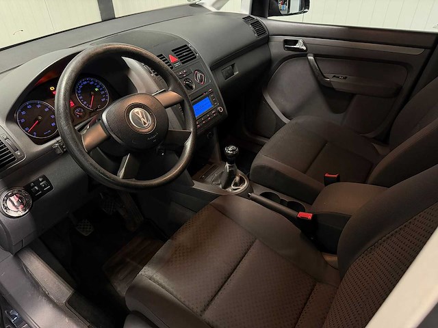 Volkswagen - touran - 1.6-16v fsi athene -85-nv-dr 2004 iaw - afbeelding 17 van  21