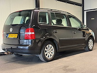 Volkswagen - touran - 1.6-16v fsi athene -85-nv-dr 2004 iaw - afbeelding 10 van  21