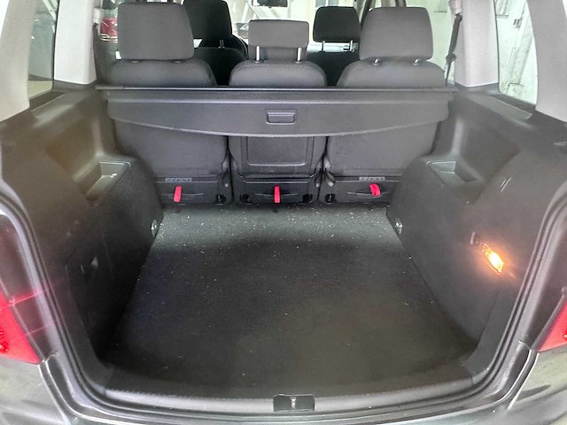 Volkswagen - touran - 1.6-16v fsi business - 06-sn-zb- 2006 - afbeelding 12 van  14