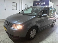 Volkswagen - touran - 1.6-16v fsi business - 06-sn-zb- 2006