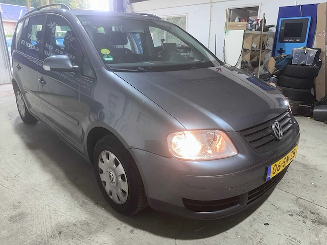 Volkswagen - touran - 1.6-16v fsi business - 06-sn-zb- 2006 - afbeelding 17 van  17
