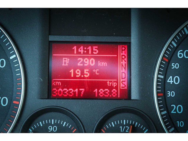 Volkswagen - touran - 2.0-16v fsi trendl. 89-sp-xh - afbeelding 3 van  3
