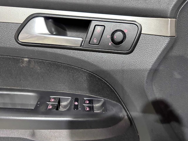 Volkswagen - touran - 2.0 tdi comfortline automaat- export kenteken (voorheen 46-hfx-2) - afbeelding 3 van  19