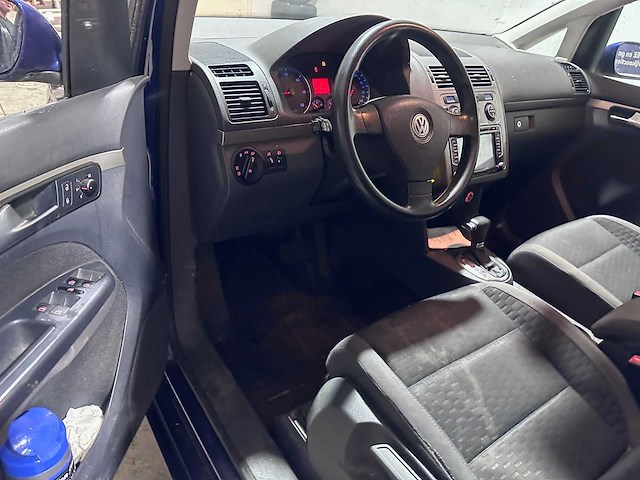 Volkswagen - touran - 2.0 tdi comfortline automaat- export kenteken (voorheen 46-hfx-2) - afbeelding 18 van  19