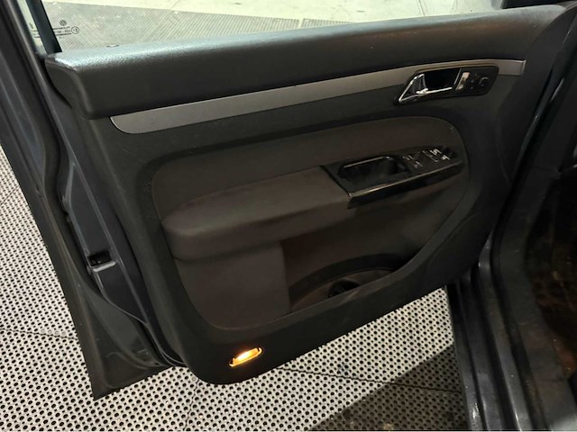 Volkswagen - touran - 7 persoons - 1.9 tdi -personenauto - 2003 - afbeelding 14 van  21