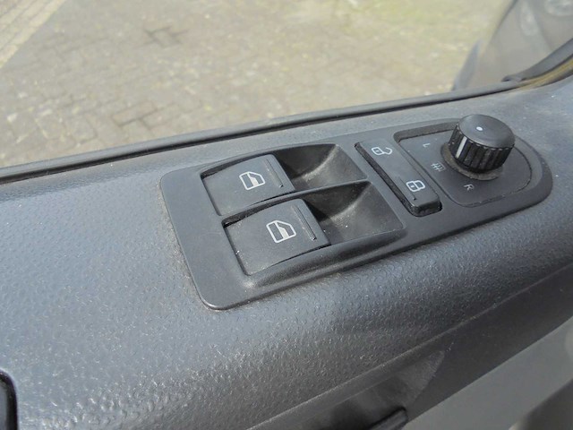Volkswagen - transporter - 2.0 tdi l1h1 - v-314-kk - afbeelding 2 van  18