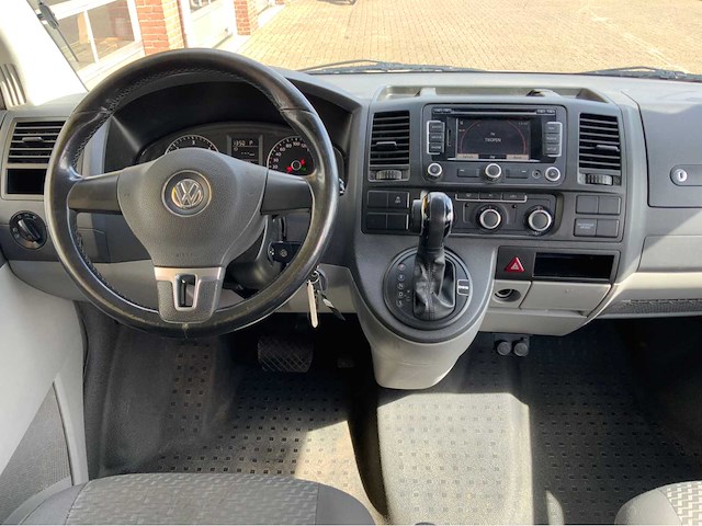 Volkswagen - transporter - 2.0 tdi l2h1 com. dc - bedrijfswagen - 2010 - afbeelding 2 van  9