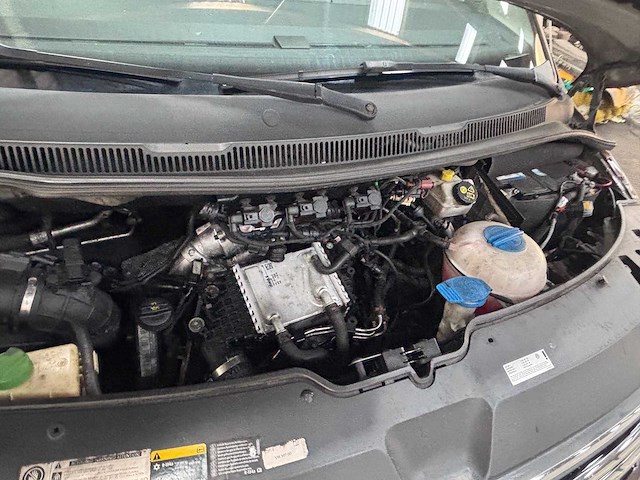 Volkswagen - transporter - 2.0 tdi l2h1 highl. - 2017 - bedrijfswagen - afbeelding 9 van  29