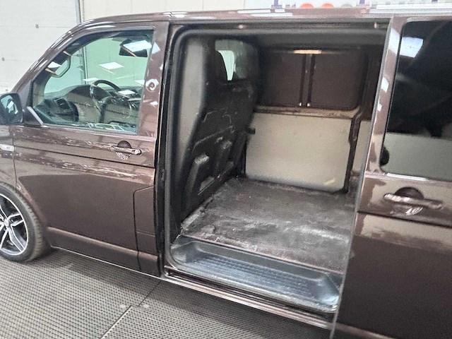 Volkswagen - transporter - 2.0 tdi l2h1 highl. - 2017 - bedrijfswagen - afbeelding 29 van  29