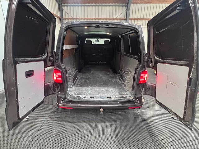 Volkswagen - transporter - 2.0 tdi l2h1 highl. - 2017 - bedrijfswagen - afbeelding 17 van  30