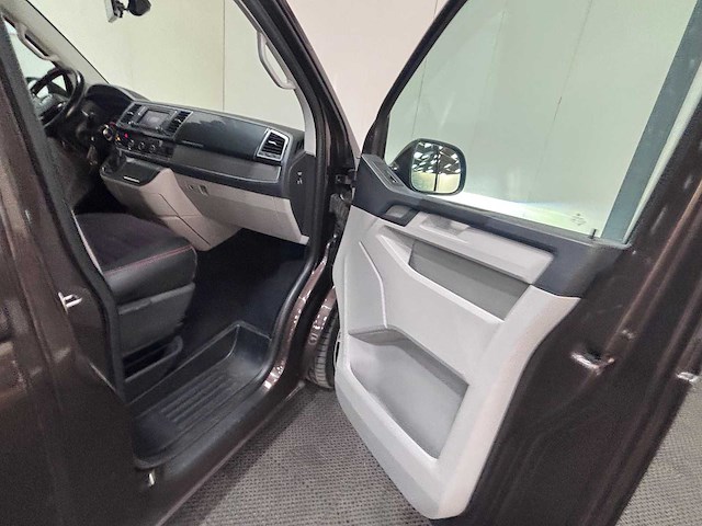 Volkswagen - transporter - 2.0 tdi l2h1 highl. - 2017 - bedrijfswagen - afbeelding 20 van  30