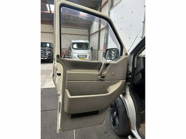 Volkswagen - transporter - 2.5 tdi 292 - bedrijfswagen - 2001 - afbeelding 6 van  26