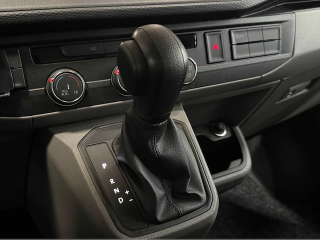 Volkswagen - transporter - automaat - 2.0 tdi l2h1 hi - bedrijfswagen - 2024 - afbeelding 8 van  33