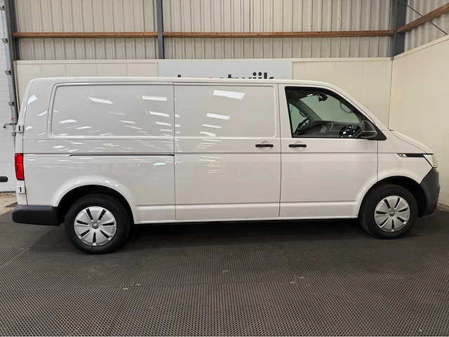 Volkswagen - transporter - automaat - 2.0 tdi l2h1 hi - bedrijfswagen - 2024 - afbeelding 29 van  33