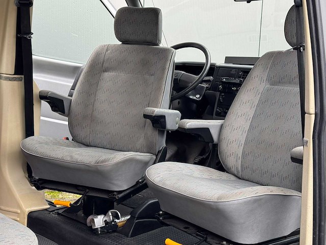 Volkswagen - transporter - camper - 64-hb-zh - afbeelding 10 van  40