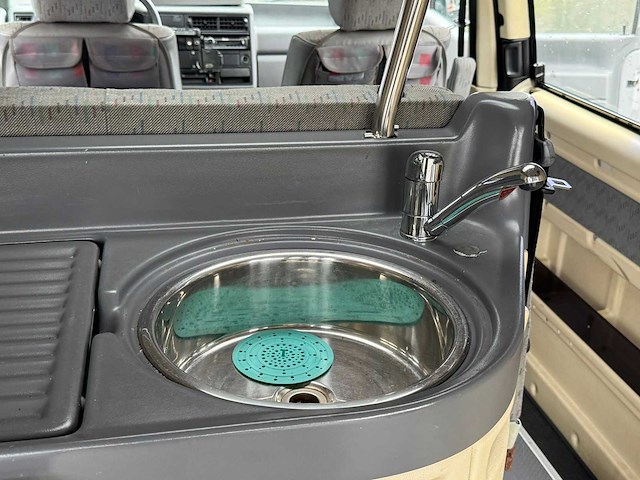 Volkswagen - transporter - camper - 64-hb-zh - afbeelding 20 van  40