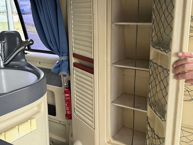 Volkswagen - transporter - camper - 64-hb-zh - afbeelding 26 van  40