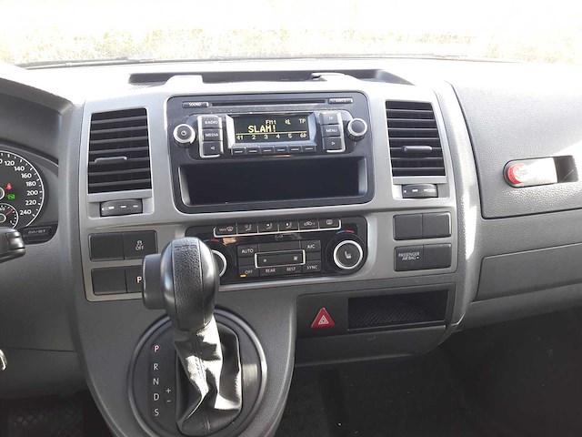 Volkswagen - transporter - caravelle - 2.0 tdi l2h1 4m budc - bedrijfswagen - afbeelding 14 van  24