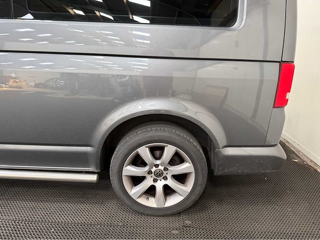 Volkswagen - transporter - caravelle - camper - 2011 - afbeelding 20 van  31