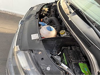 Volkswagen - transporter - caravelle - camper - 2011 - afbeelding 18 van  27