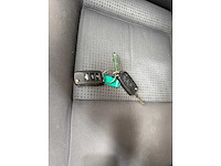 Volkswagen - transporter - caravelle - camper - 2011 - afbeelding 17 van  31
