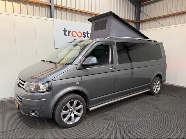 Volkswagen - transporter - caravelle - camper - 2011 - afbeelding 12 van  31