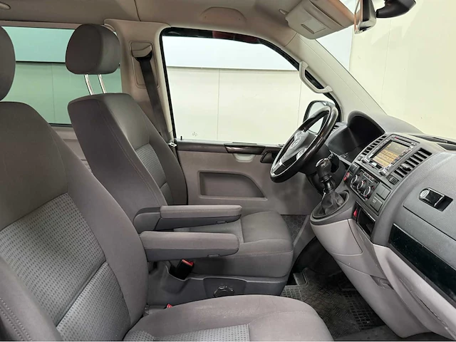 Volkswagen - transporter - caravelle - camper - 2011 - afbeelding 10 van  31