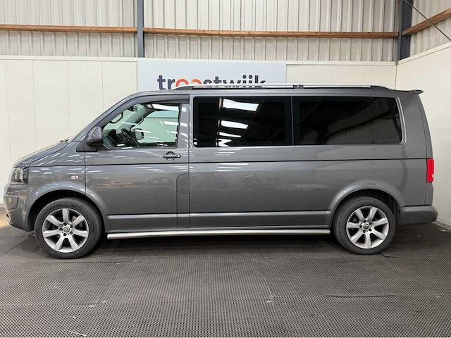 Volkswagen - transporter - caravelle - camper - 2011 - afbeelding 28 van  31