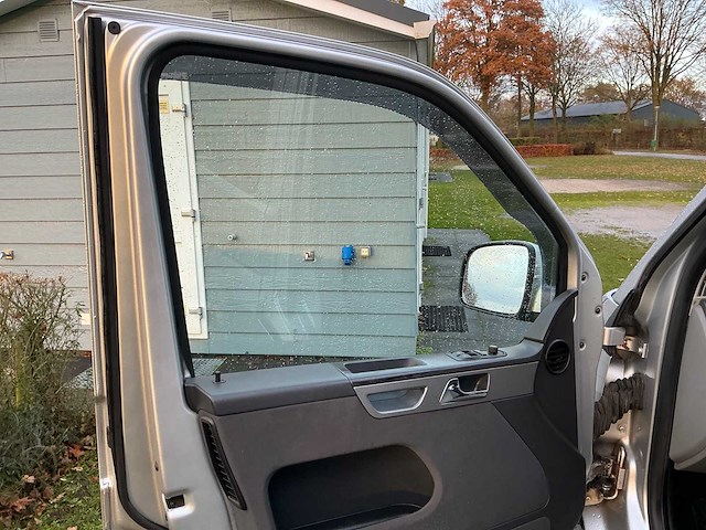 Volkswagen - transporter - multi-van - camper - afbeelding 25 van  49