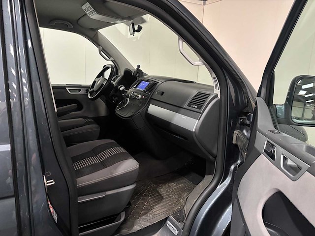 Volkswagen - transporter - multivan 2.5 tdi - campervan - afbeelding 19 van  37