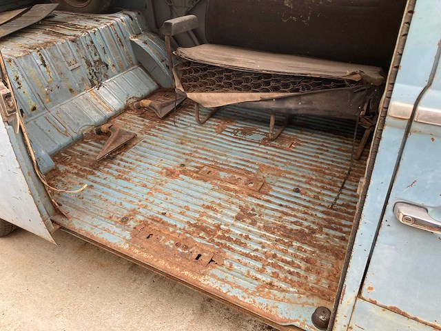 Volkswagen - transporter - oldtimer - afbeelding 6 van  8