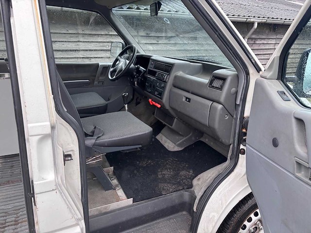 Volkswagen - transporter - t4 - 1996 - benzine/lpg - campervan - afbeelding 29 van  38