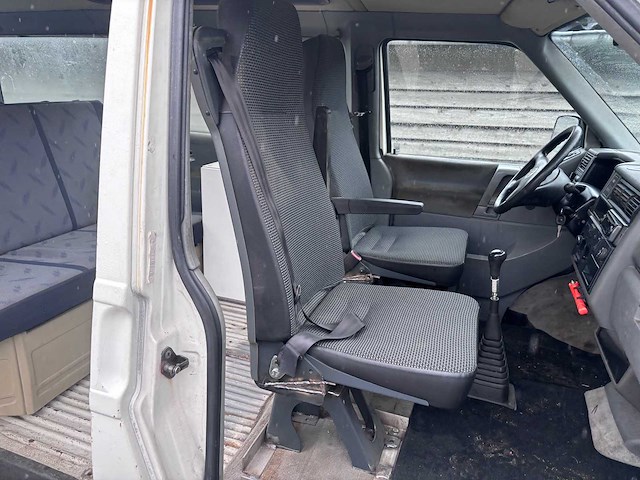 Volkswagen - transporter - t4 - 1996 - benzine/lpg - campervan - afbeelding 7 van  38