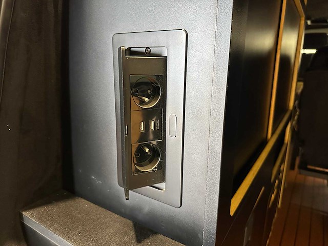 Volkswagen - transporter - t6 2.0tdi - camper euro 6 pools kenteken. - afbeelding 32 van  40