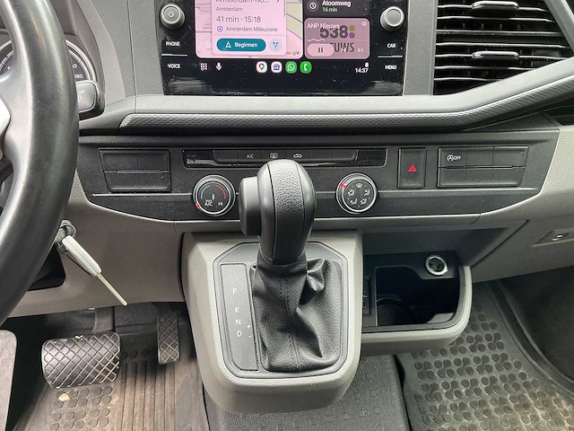 Volkswagen - transporter t6 oprijwagen 2.0 tdi - truck - 2022 - afbeelding 13 van  37