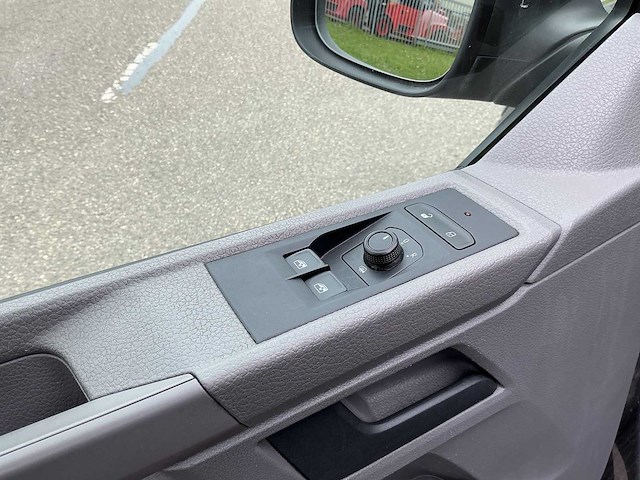 Volkswagen - transporter t6 oprijwagen 2.0 tdi - truck - 2022 - afbeelding 15 van  37
