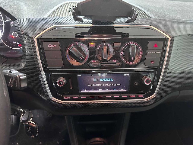 Volkswagen - up! - 1.0 bmt high up! - kdj-15-l- 2018 - afbeelding 4 van  17