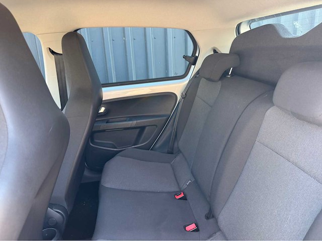 Volkswagen - up! - 1.0 move up! bluem. - personenauto - 2012 - afbeelding 2 van  9