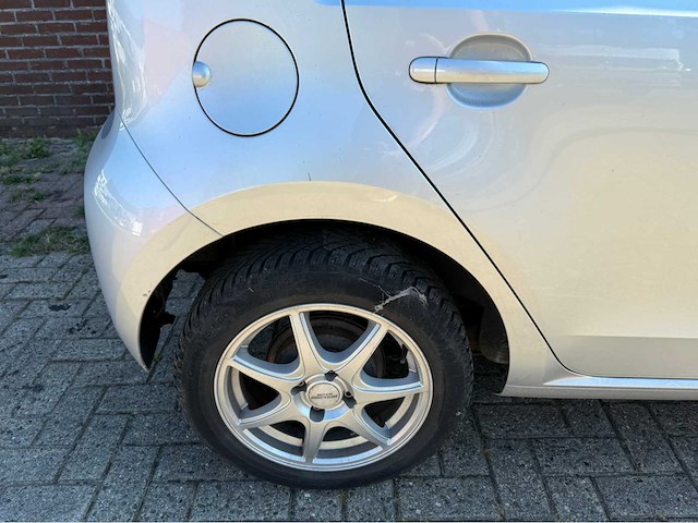 Volkswagen - up! - 1.0 move up! bluem. - personenauto - 2012 - afbeelding 7 van  9