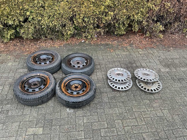Volkswagen 195/65/r15 michelin & intensa velg met band (4x) - afbeelding 1 van  14